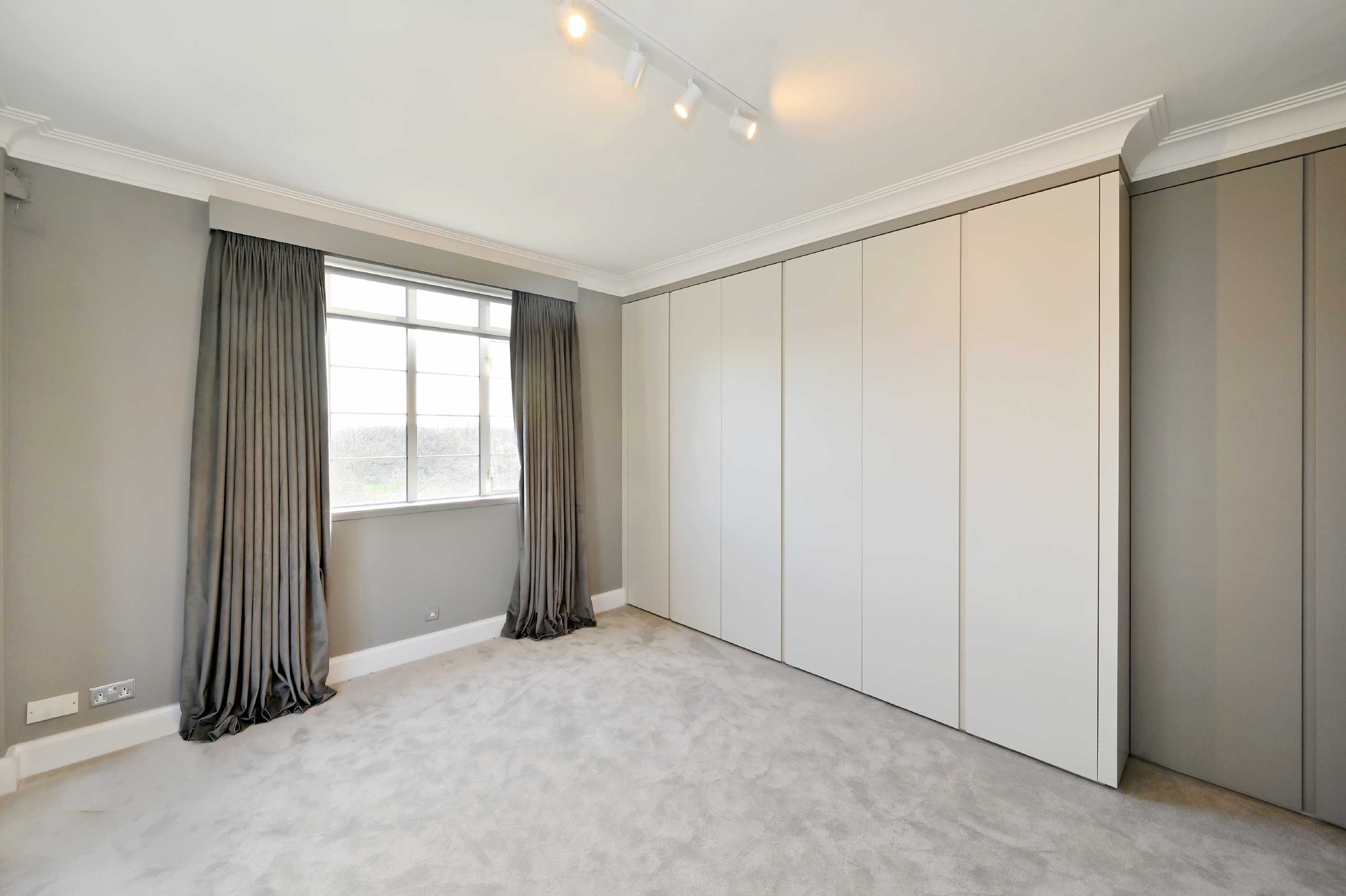 Gallery for St James Close, Prince Albert Road, NW8