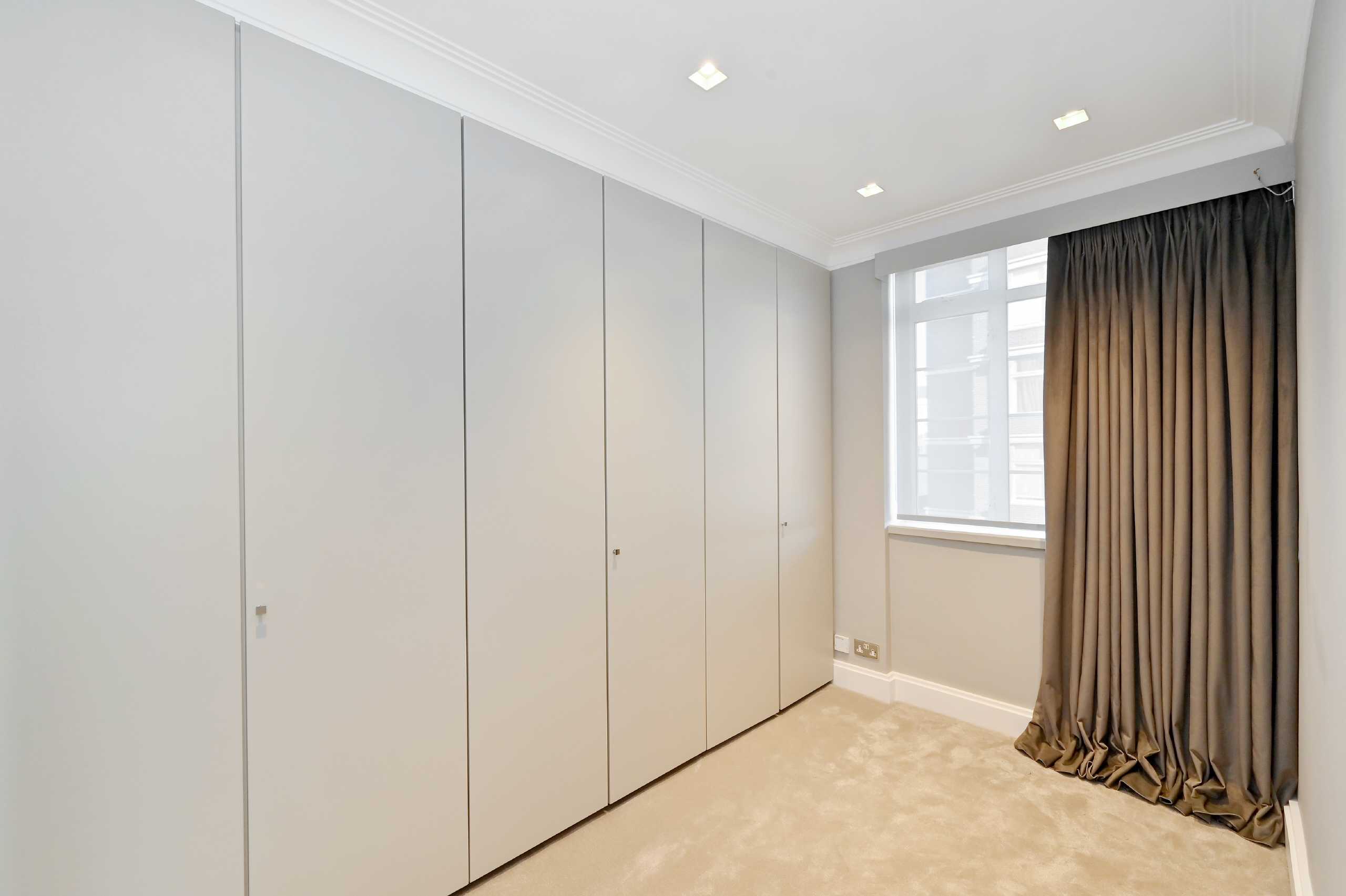 Gallery for St James Close, Prince Albert Road, NW8