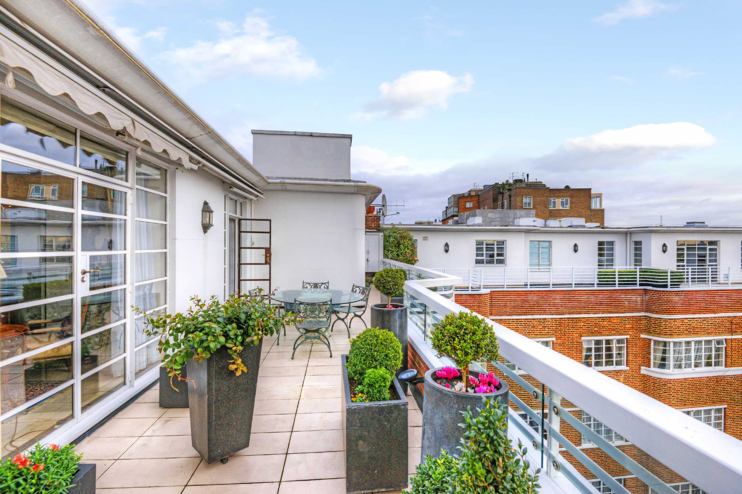 Gallery for Stockleigh Hall, St John’s Wood, NW8