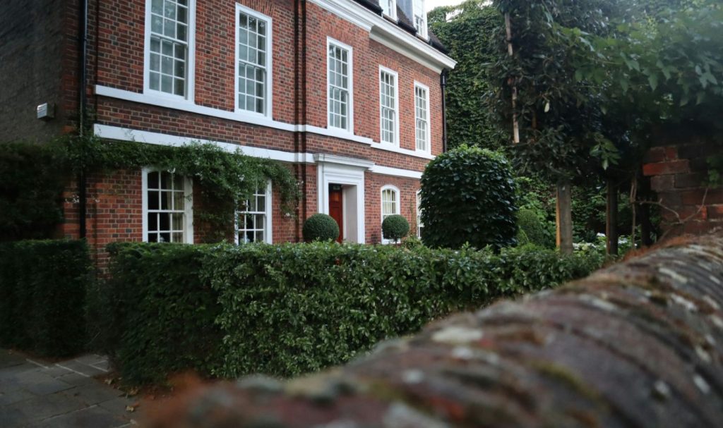 Choosing the Right Residential Property Management Company in London